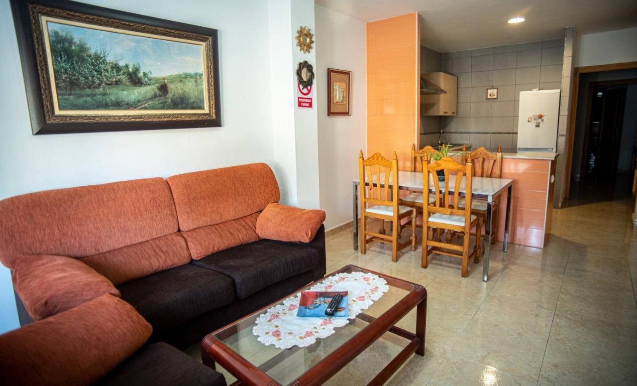 Apartamentos San Anton Вільярробледо Екстер'єр фото
