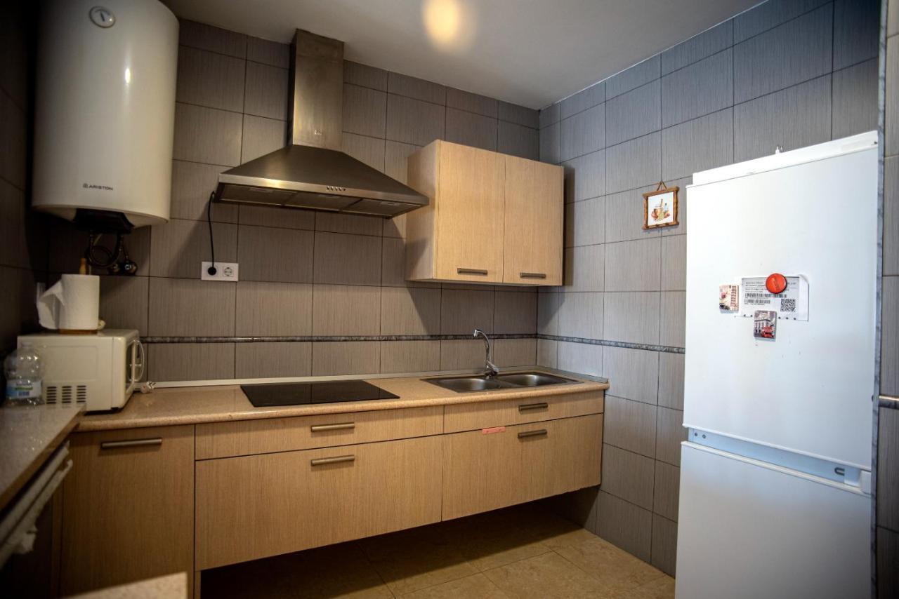 Apartamentos San Anton Вільярробледо Екстер'єр фото