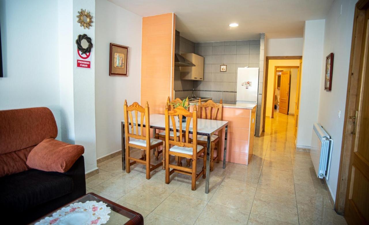 Apartamentos San Anton Вільярробледо Екстер'єр фото