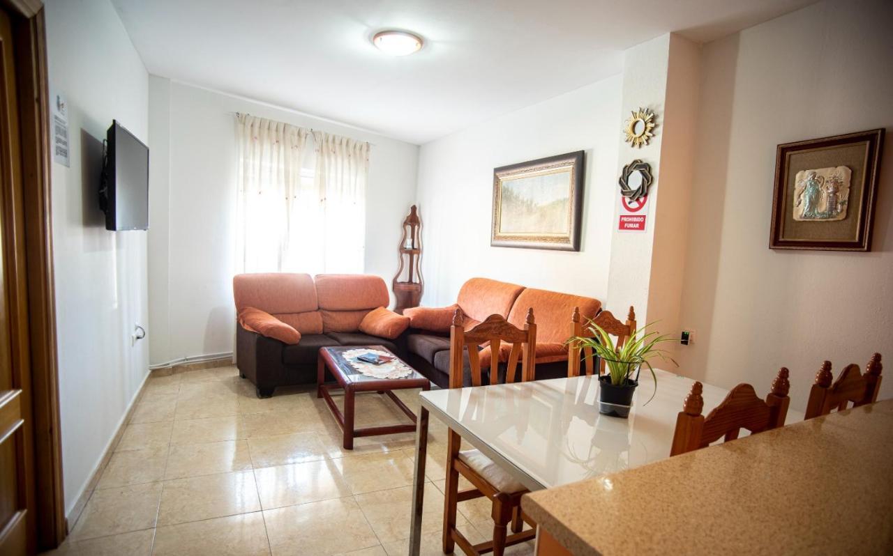 Apartamentos San Anton Вільярробледо Екстер'єр фото