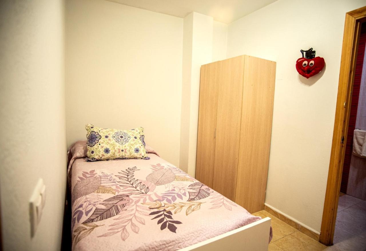 Apartamentos San Anton Вільярробледо Екстер'єр фото