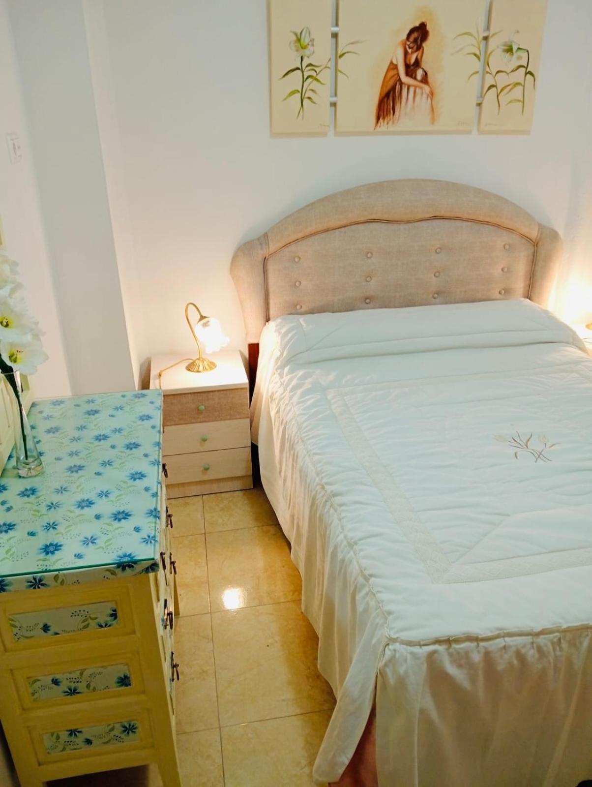 Apartamentos San Anton Вільярробледо Екстер'єр фото