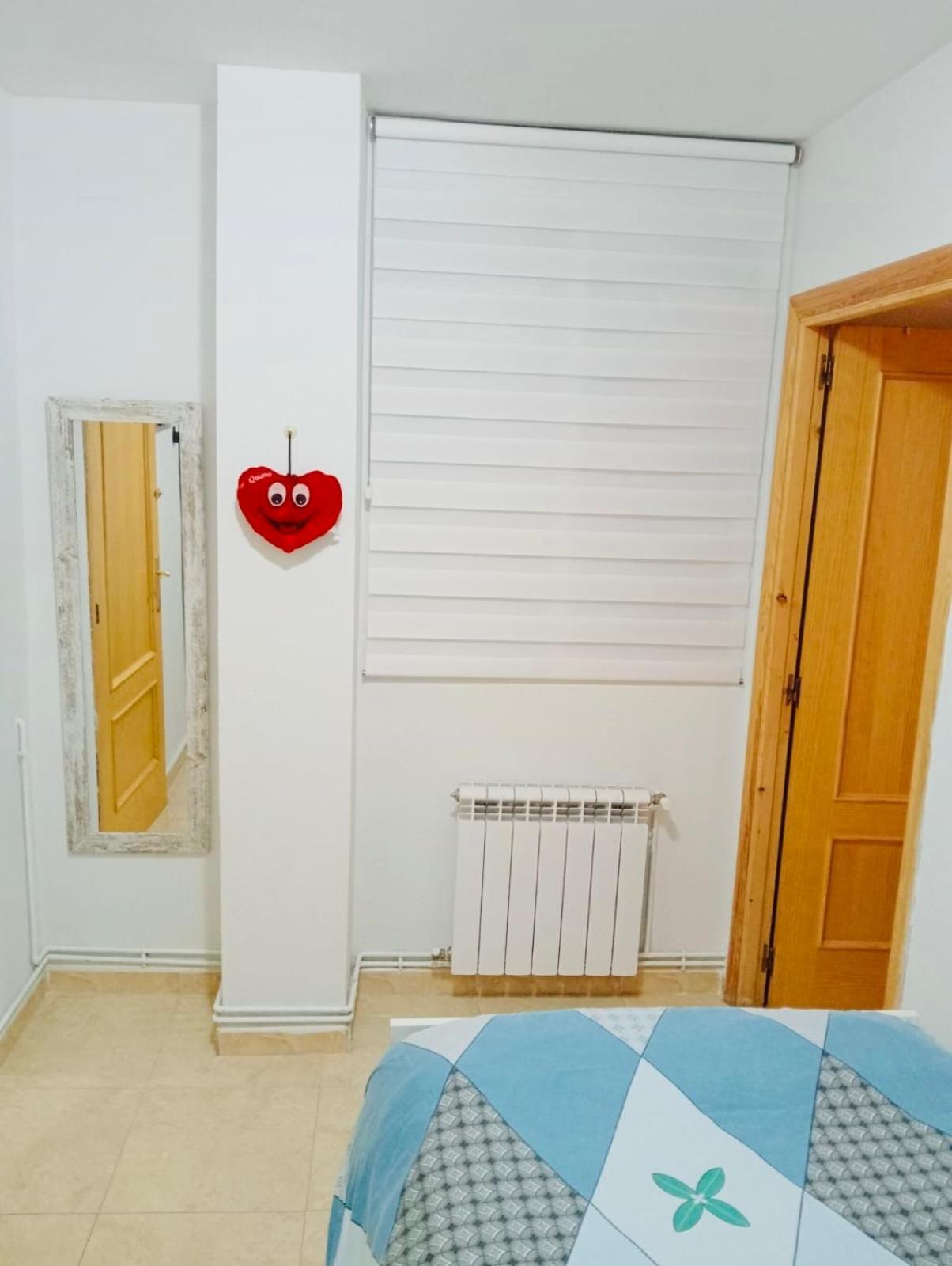 Apartamentos San Anton Вільярробледо Екстер'єр фото